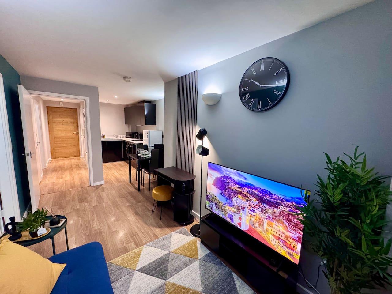 SMA Premium 2 Bed Suites 2 mins from train station